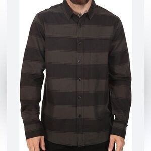 TAVIK BLACK AND GRAY STRIPED COLLARED BUTTON DOWN LONG SLEEVE SHIRT SIZE M